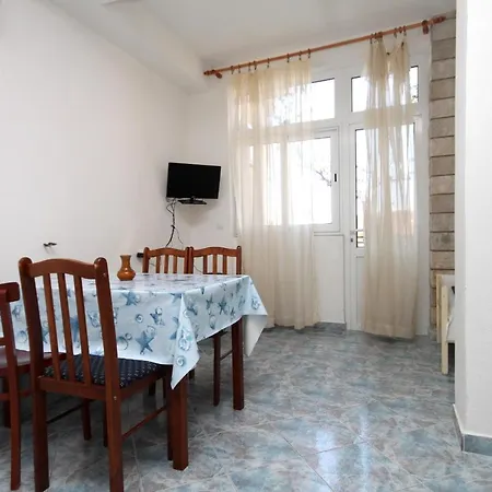 And With Parking Space - 9128 3*