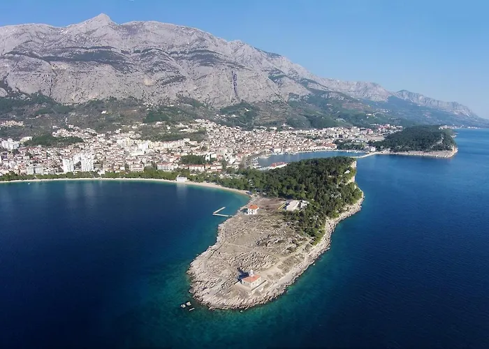 And With Parking Space - 9128 Makarska