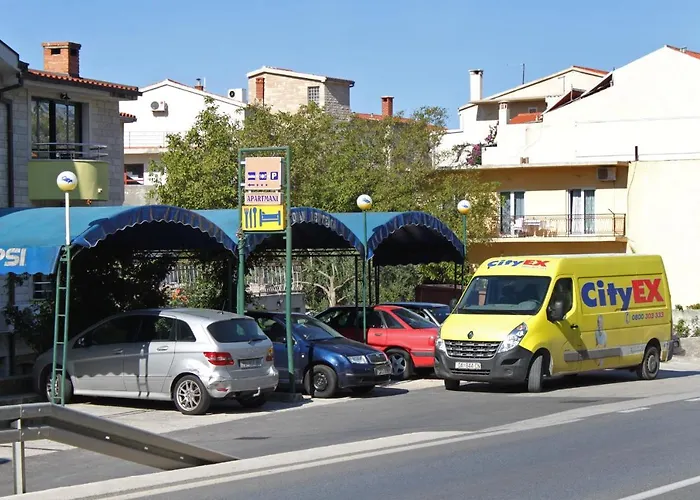 And With Parking Space - 9128