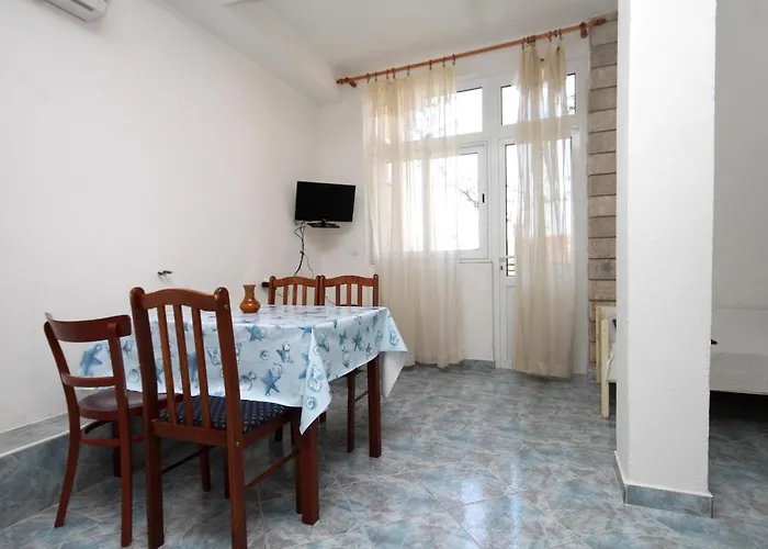 And With Parking Space - 9128 3*