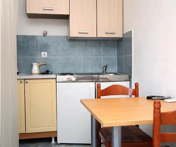 And With Parking Space - 9128 Guest house Makarska