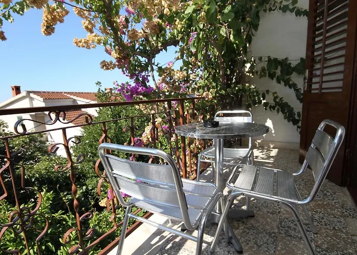 And With Parking Space - 9128