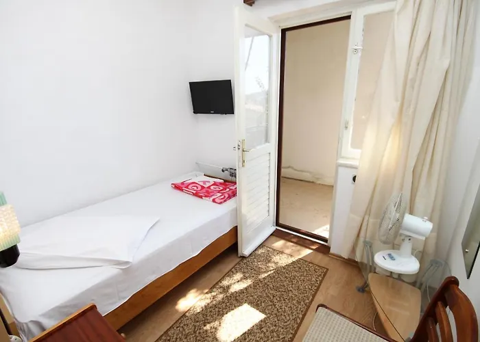 And With Parking Space - 9128 Makarska