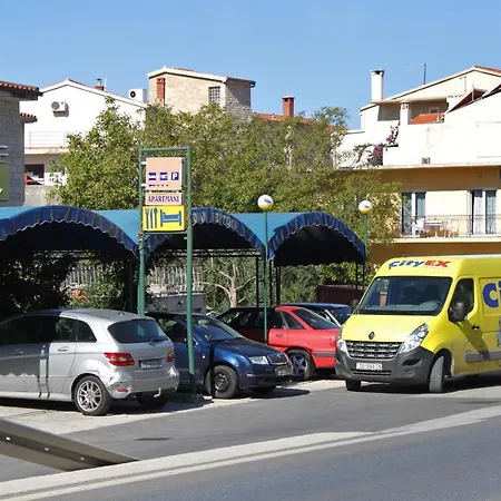 And With Parking Space - 9128