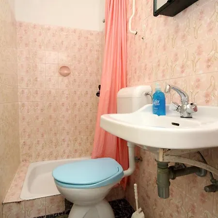 And With Parking Space - 9128