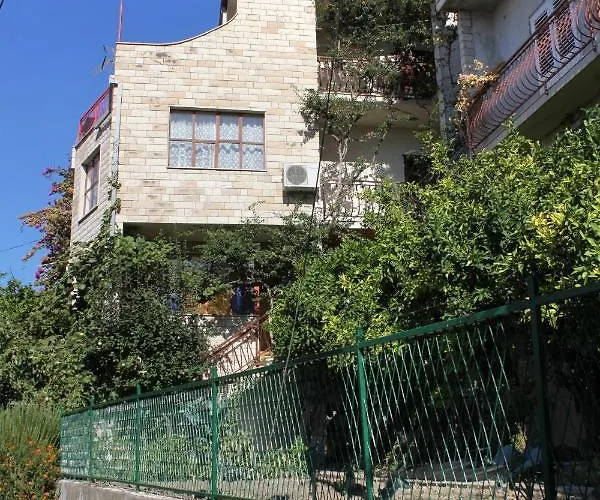 And With Parking Space - 9128 3* Makarska