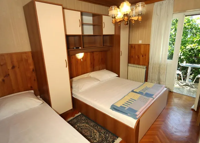 And With Parking Space - 9128 Гостьовий будинок 3*