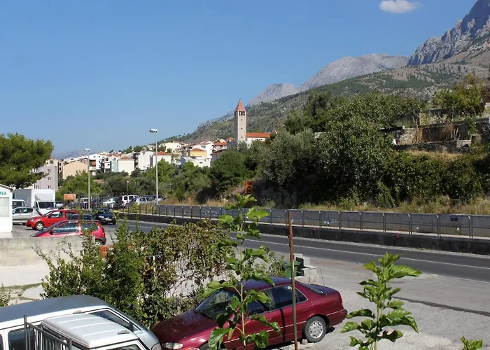 And With Parking Space - 9128 3*