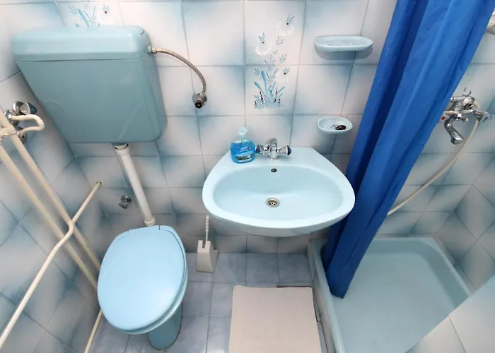 And With Parking Space - 9128