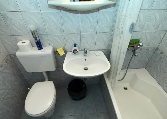 Πανσιόν And With Parking Space - 9128