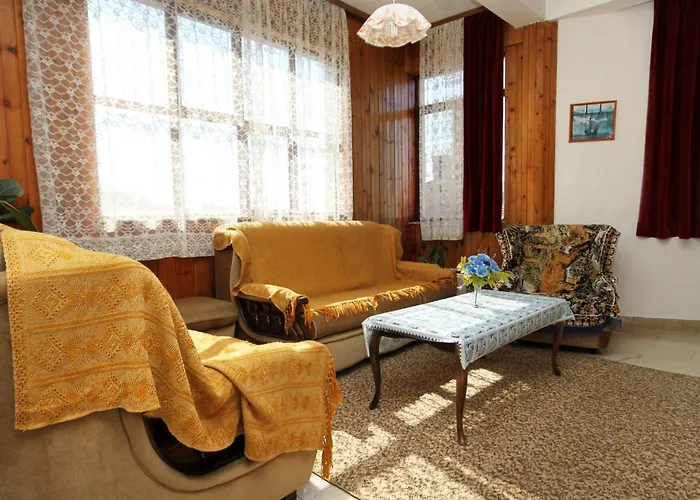 Гостьовий будинок And With Parking Space - 9128 Макарська