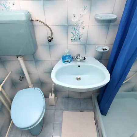 And With Parking Space - 9128